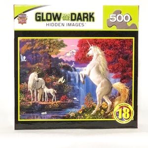 Unicorn PUZZLE Flown in the Dark